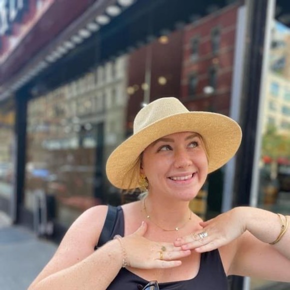 Meet your Posher, Shaye - Picture 1 of 1